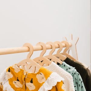 Montessori Clothing Rack for Toddler Furniture, Wooden Wardrobe Shelf for Clothes, Kids Clothing Rack, Toddler Birthday Gift, Dress up Rack 画像 6