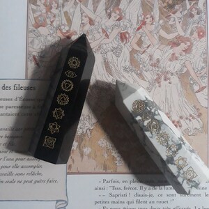 Pointe de cristaux - pointe de howlite - pointe d'obsidienne - 7 chakras