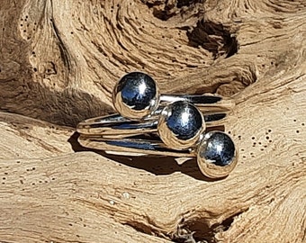 3 half-spheres ring, solid silver, available in 3 sizes.
