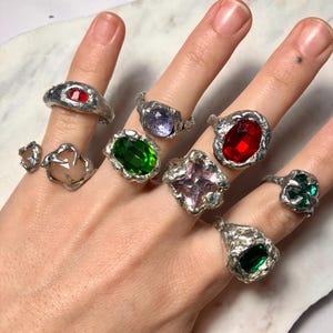 Flüssiger Metallring mit Strasssteinen - weichlöten, Gothic Grunge Feenkern Ring, handgemachter geschmolzener Ring