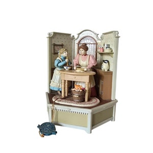 Vintage amazing collectible music box  Cooking lessons Plays Clair de lune Enesco  1985