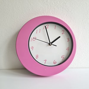 horloge murale vintage style Pop art Memphis Milano