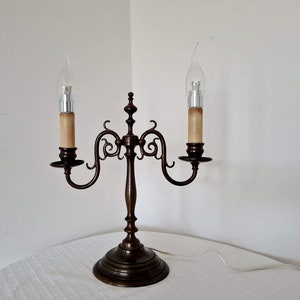 Vintage Mid Century lámpara de escritorio de latón con dos velas