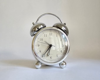 Reloj despertador vintage cromado