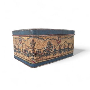 Vintage retro rectangular tin box with soldiers