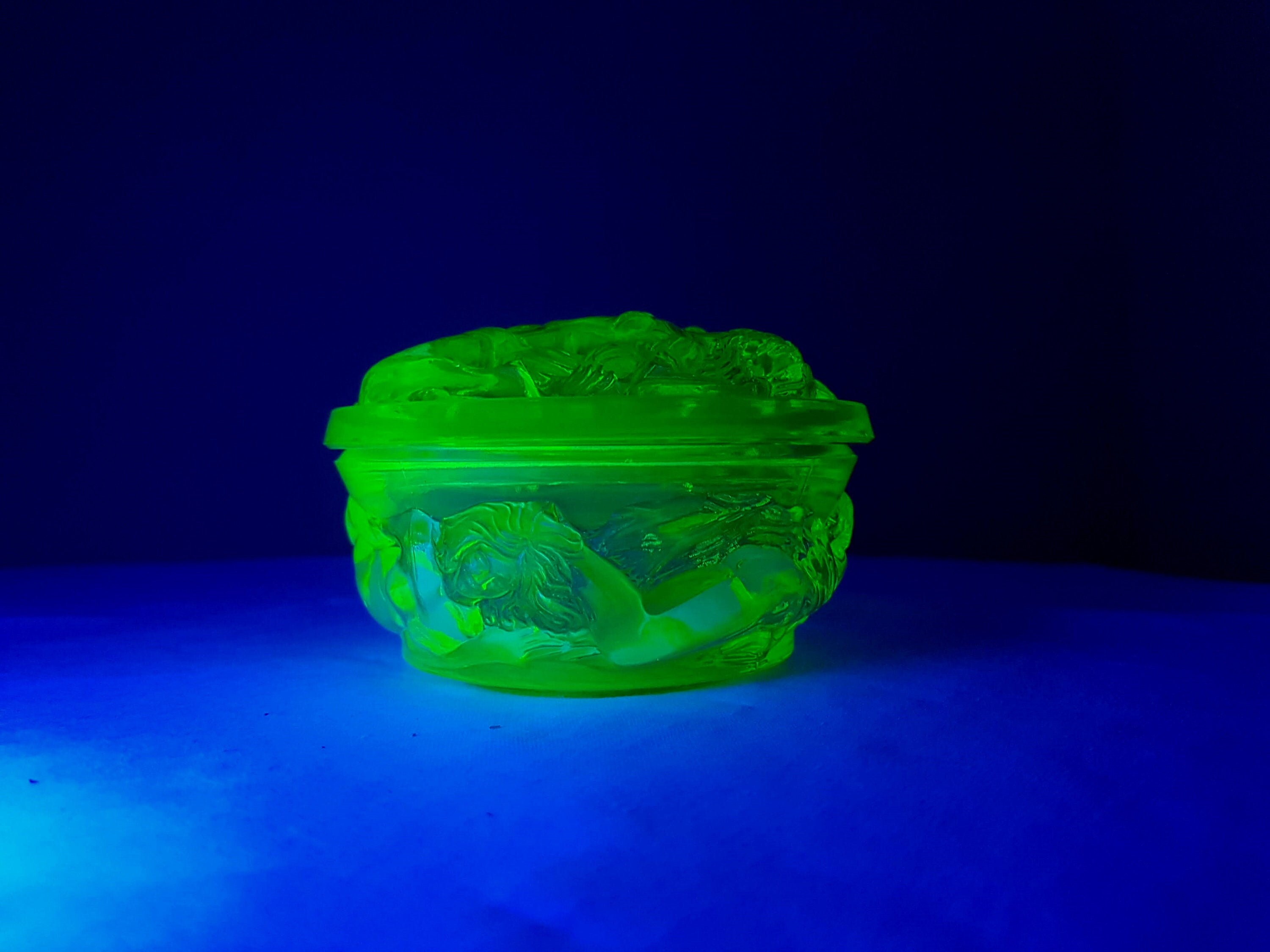 Czech uranium Glass Dose jewelry Box Schlevogt Powder Box Etsy