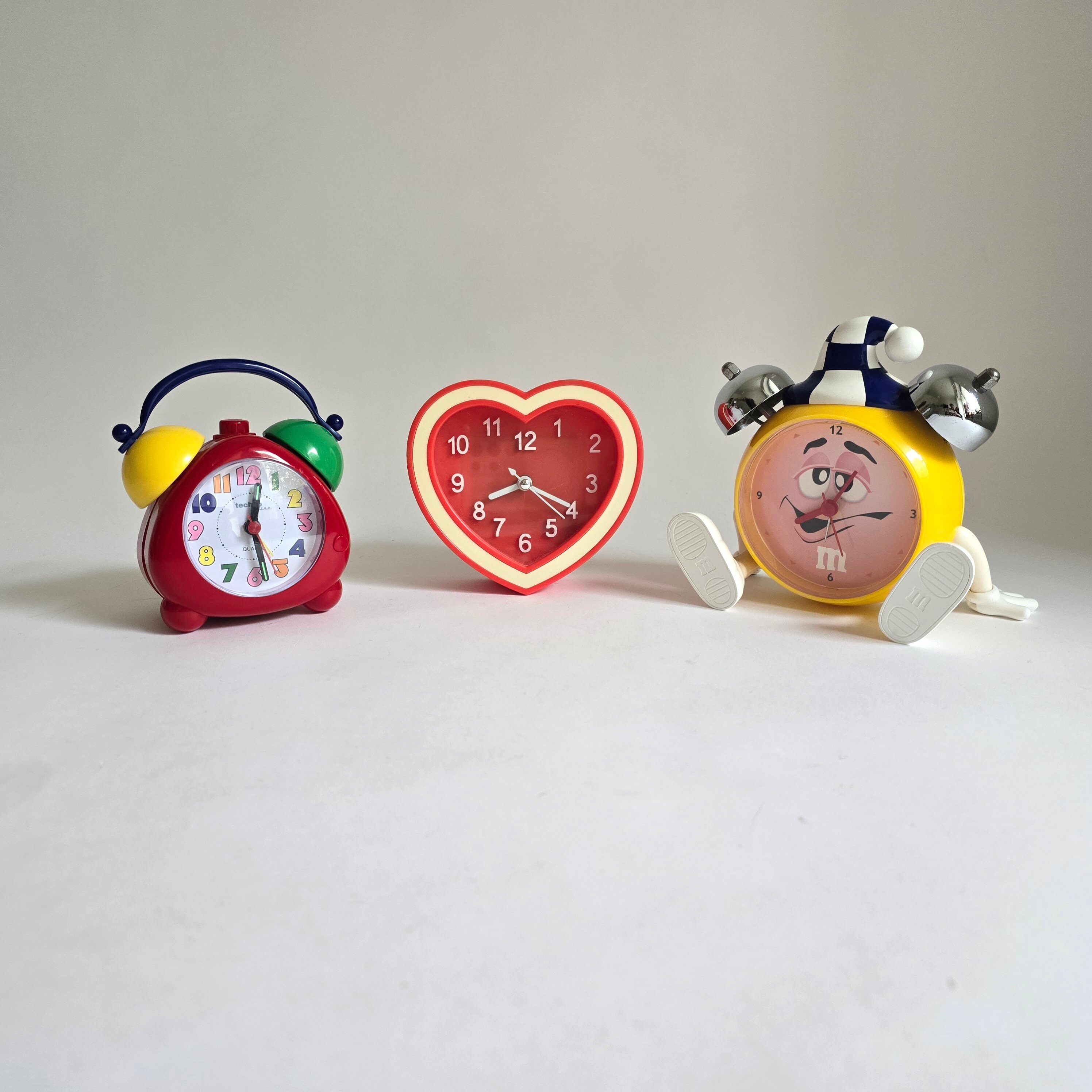 Vintage Pop Art Yellow M&M Table Rare Clock, Plastic Candy