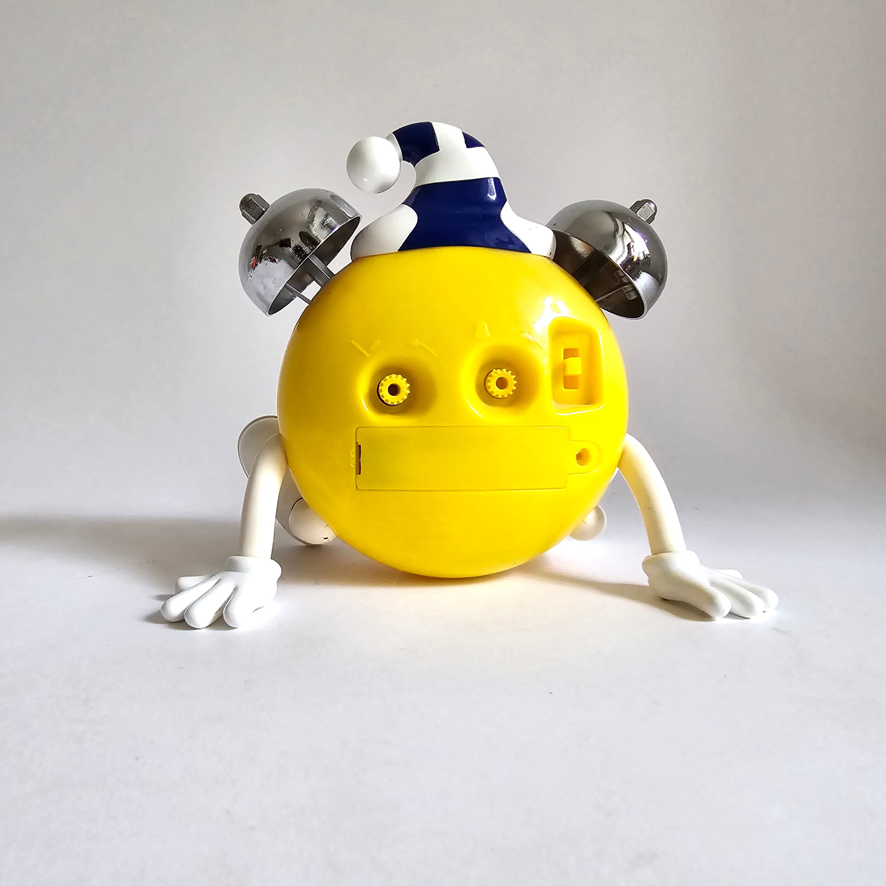 Vintage Pop Art Yellow M&M Table Rare Clock, Plastic Candy