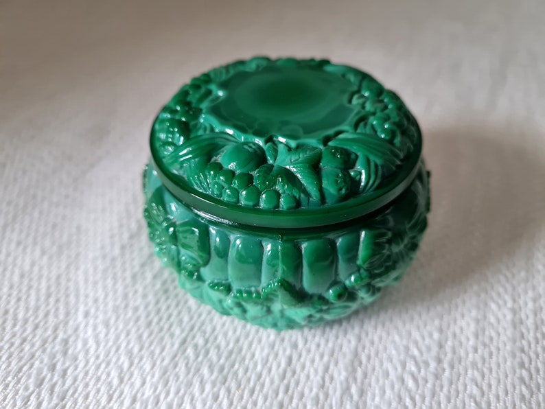 Bohemian Art Deco Glass Jewelry Box, Czech Schlevogt Ingrid Dose image 8