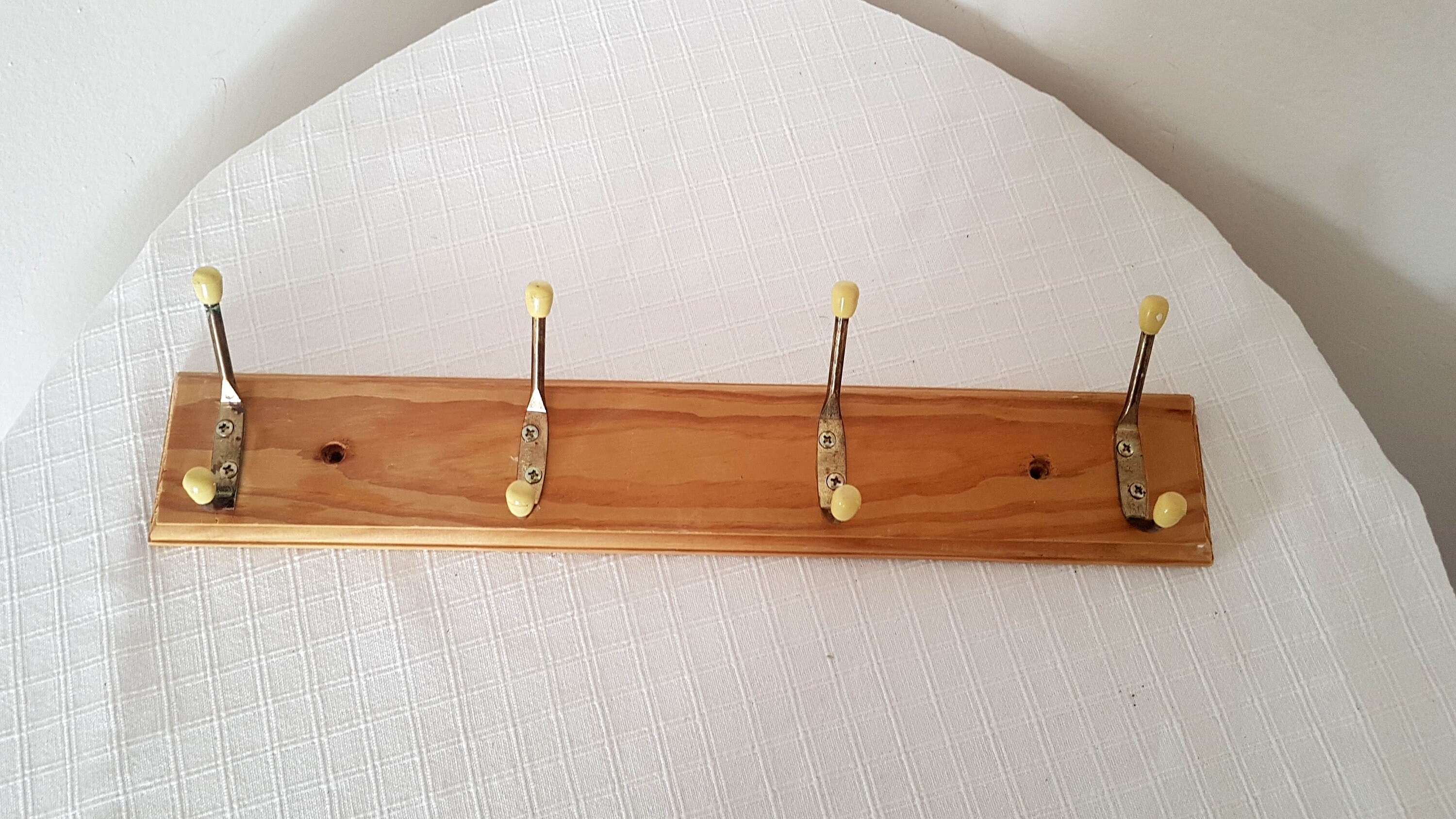 KITANDOVE 4-teilige Leder Wandhaken - Platzsparende Handtuchhalter Für Bad & Küche