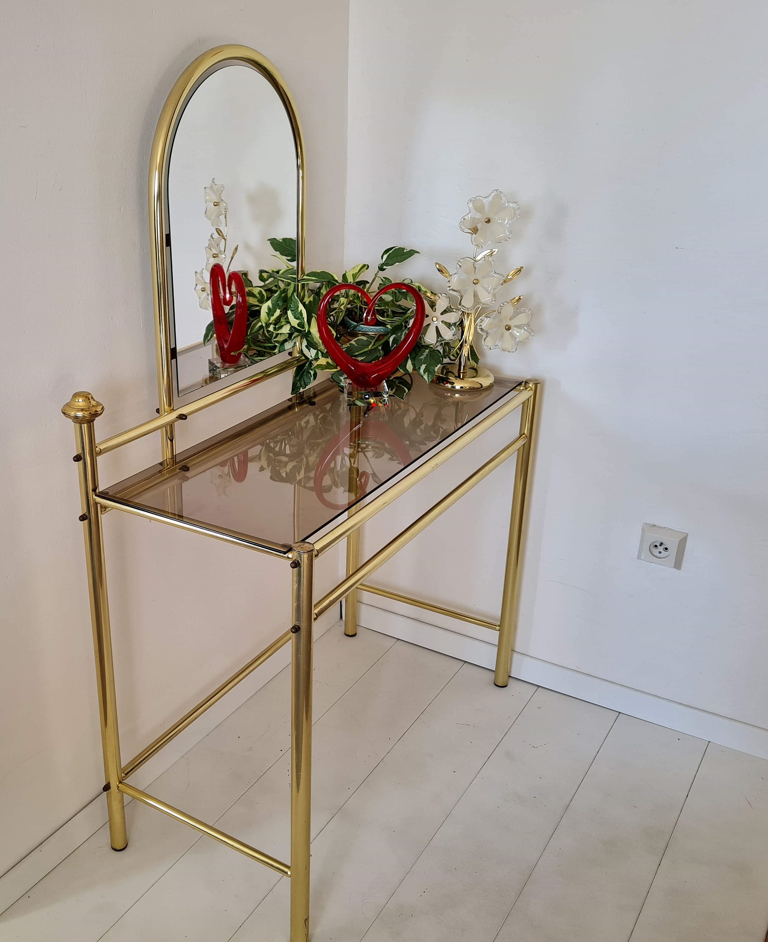 Gold and glass dressing table deals