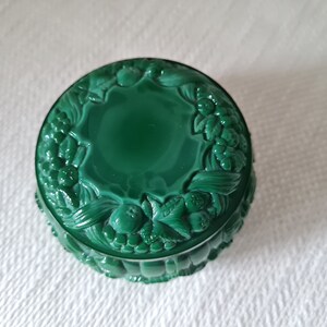 Bohemian Art Deco Glass Jewelry Box, Czech Schlevogt Ingrid Dose image 4