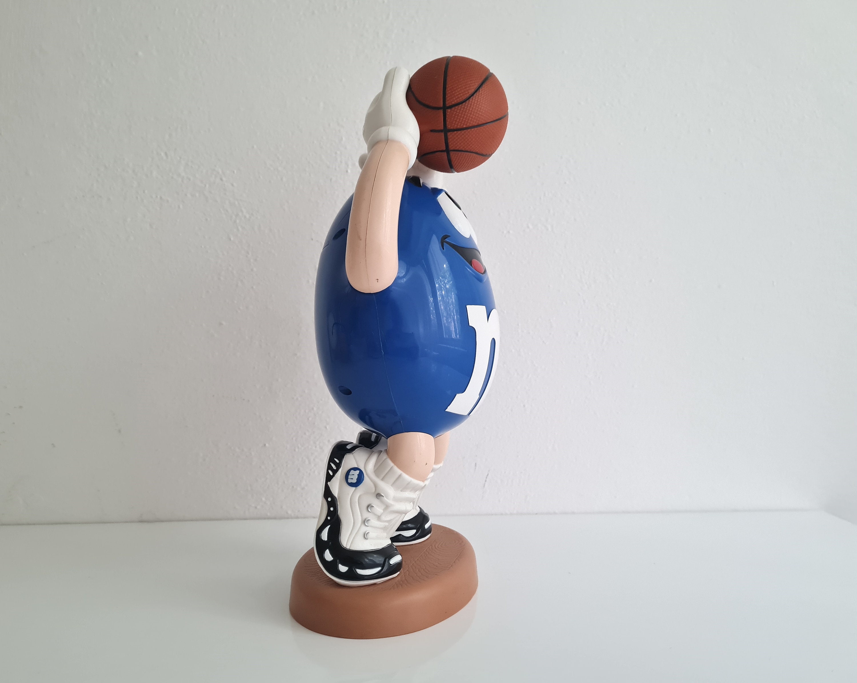 ビンテージ m&m's キャンディディスペンサー バスケ エムアンドエムズ M&Ms キャンディ ディスペンサー ブルー