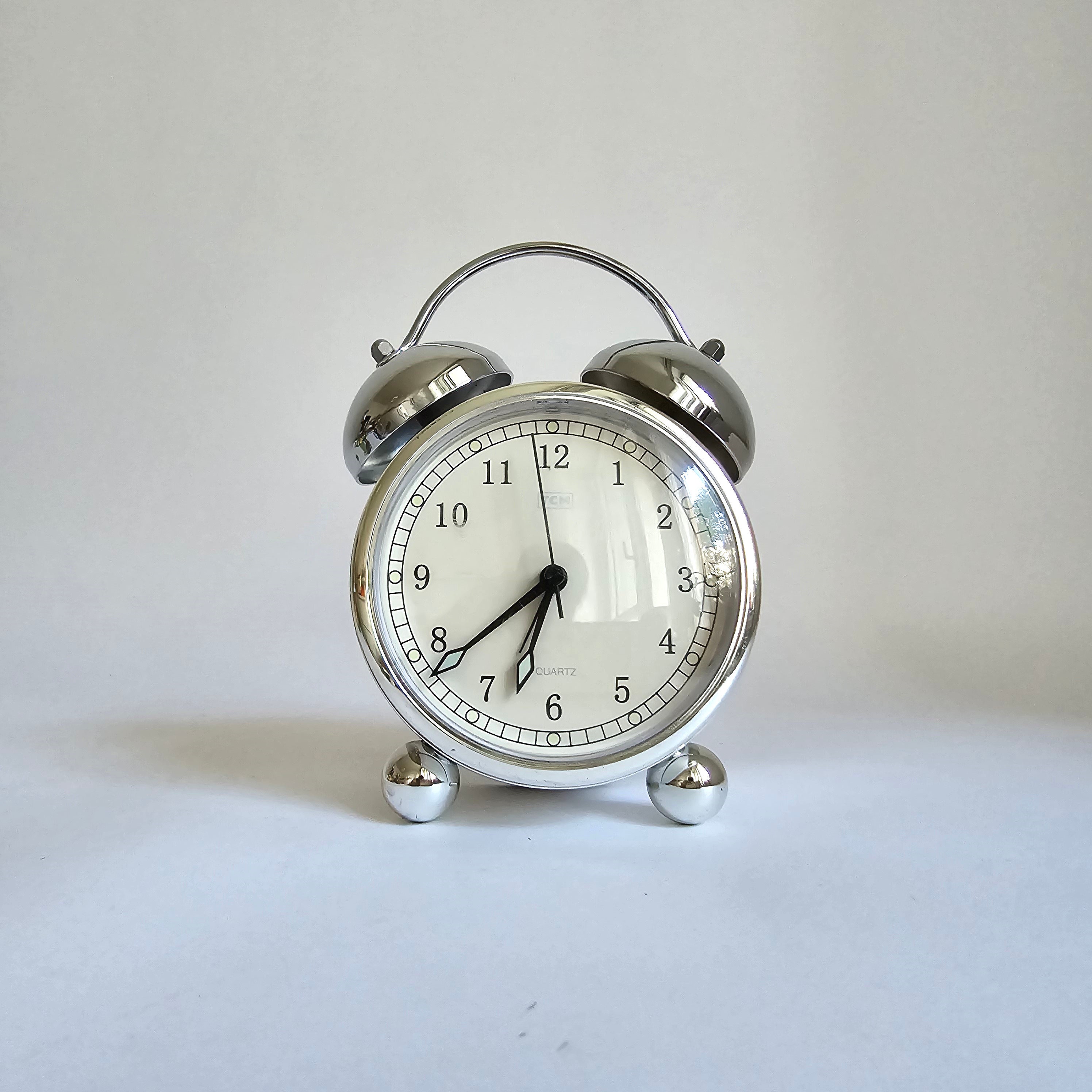 中古　Supreme Alarm Clock White Supreme Seiko Alarm Clock (FW22) - $54