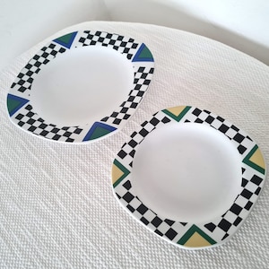 Vintage pair of Memphis Milano Style plates  80s