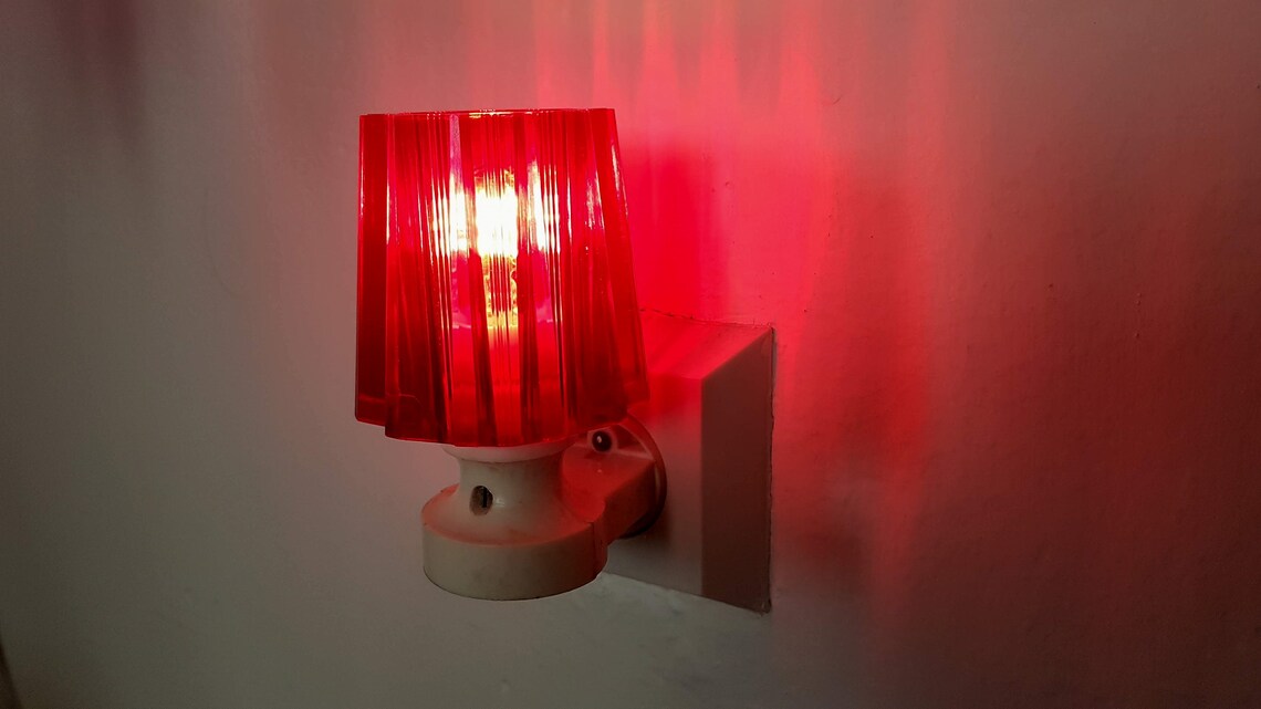 Vintage Mid-Century Changing Shade Night Light, photo 3 sur 5