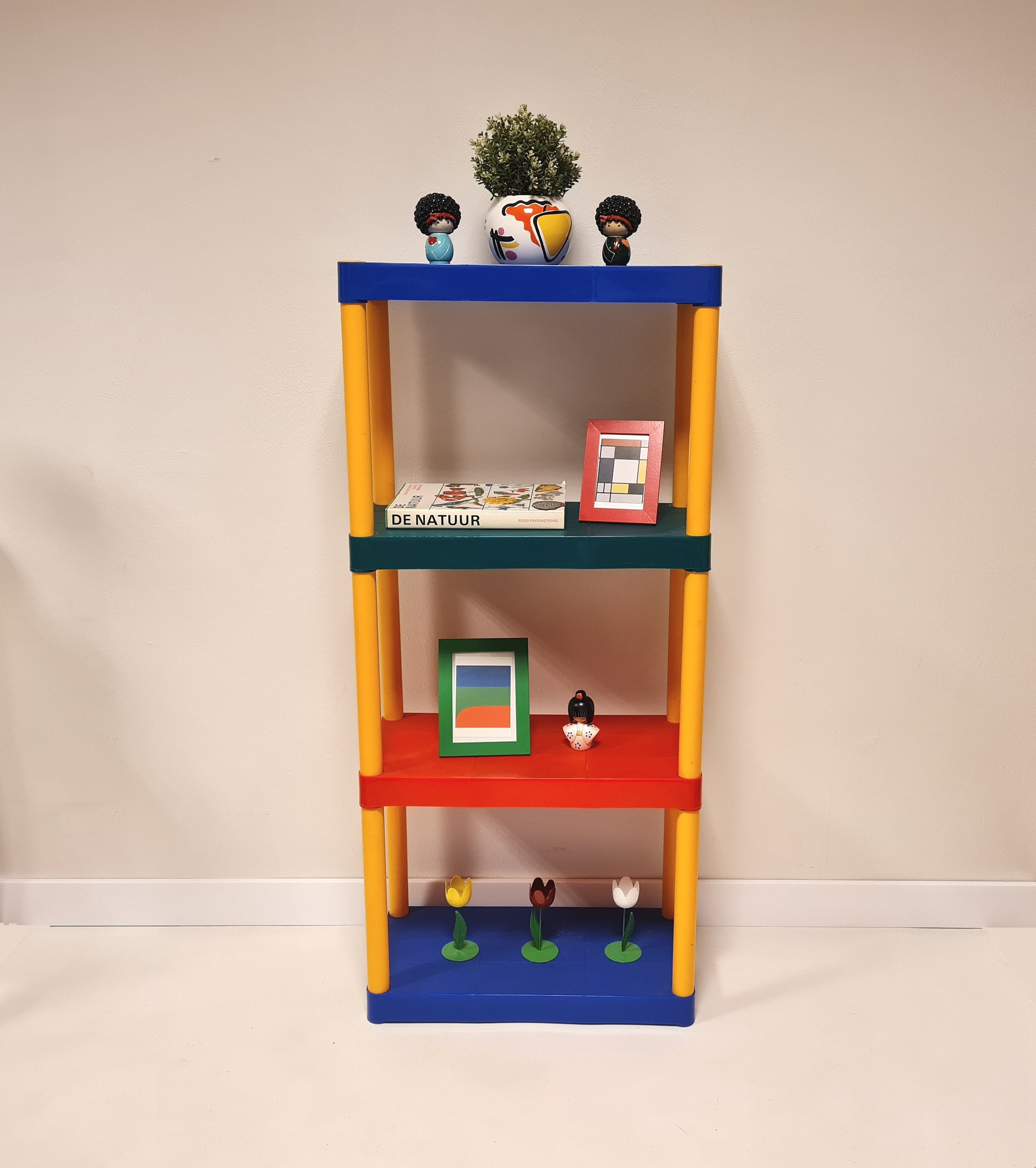 メンフィス　Memphis シェルフ　ビンテージ Vintage Memphis style floor shelf in plastic, 1980s For Sale