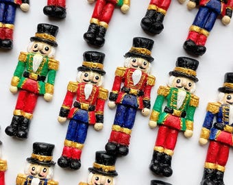 Orecchini Schiaccianoci Orecchini natalizi pendenti Orecchini natalizi fatti a mano Gioielli in argilla polimerica Idea regalo per le feste