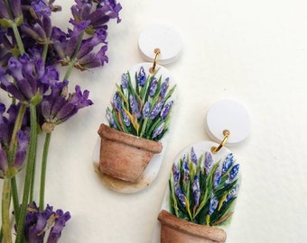 Pendientes de lavanda Pendientes colgantes de color lila Pendientes de arcilla polimérica hechos a mano Joyas de flores moradas Ideas de regalo Cottage Core Regalo de lavanda para madre