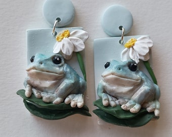 Frog Earrings Dangle Daisy Earring Handmade Polymer Clay Jewelry Cute Animal Gift for Frog Lover Funny Frog Jewelry Birthday Gift for Friend