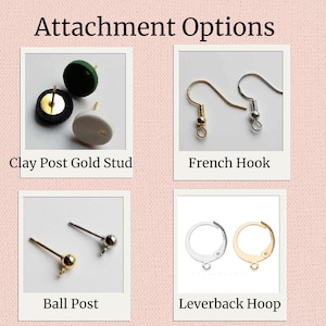 Może przedstawiać: Prezentacja opcji mocowania kolczyk&oacute;w z napisem Attachment Options. Pokazano sztyfty Clay Post Gold Studs w kolorze zielonym, czarnym i białym, srebrne i złote haczyki French Hook, srebrne i złote sztyfty Ball Post oraz srebrne i złote kolczyki Leverback Hoops.