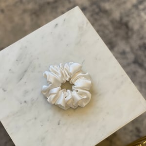 100% Mulberry Silk Scrunchie | Silk | Gift | Hair ties