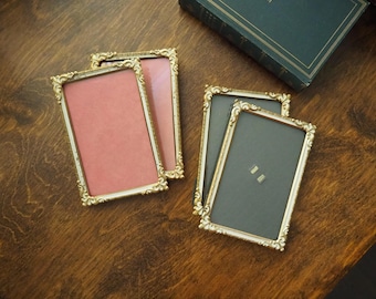 Set of two vintage brass photo frames | Brass photo frames 10x15 cm | Matching picture frames | Vintage brass and white picture frames