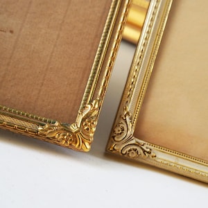Set of two vintage photo frames | Vintage brass frames | Mismatched vintage frames | Vintage brass frame set 18x24 cm | Vintage brass frames