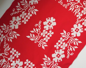Vintage wall hanging | Floral red and white wall hanging | Scandinavian wall hanging | Vintage wall tapestry | Handmade wall tapestry