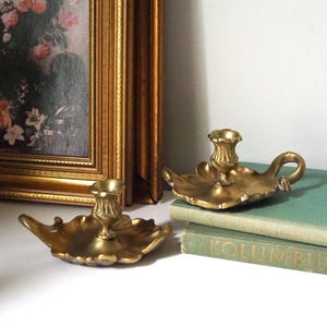 Set van twee vintage kandelaars | Kamerkandelaars | Antieke bronzen kandelaars | Antieke kandelaars