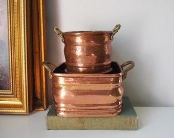 Conjunto de dos jardineras de cobre vintage / Jardineras de cobre no coincidentes / Jardineras de cobre redondas y rectangulares / Jardineras vintage con asas