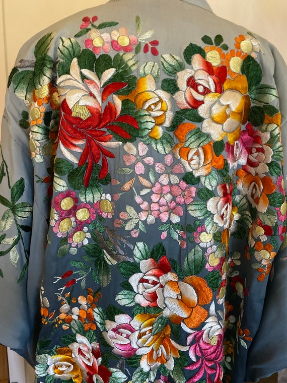 1920s Japanese Embroidered Kimono. Vintage Kimono.