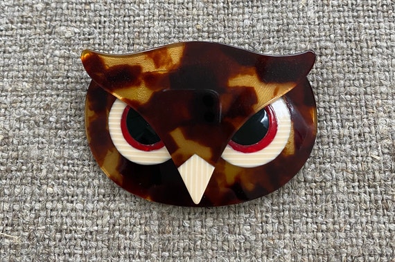 Lea Stein signed Athena Owl Brooch