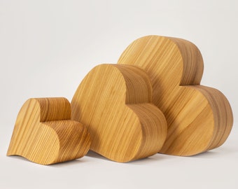 Wooden decoration hearts made of core ash in different sizes