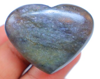 Iolite Sunstone Heart Stone, Meditation Crystal, Natural Iolite Heart Stone, Crystal Heart Stone, Iolite Crystal, Iolite Heart Stone Crystal