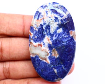 Sodalietpalmsteen, palmsteen, zorgensteen, genezend kristal, kristal voor meditatie en kristalrasters zaksteen Sodalietpalmstenen.