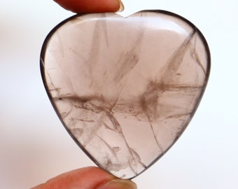 Corazón de cuarzo ahumado, piedra de bolsillo, cuarzo ahumado pulido, cristal de cuarzo ahumado, piedra del corazón del chakra, piedra curativa.