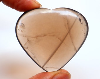 Corazón de cuarzo ahumado, piedra de bolsillo, cuarzo ahumado pulido, cristal de cuarzo ahumado, piedra del corazón del chakra, piedra curativa.