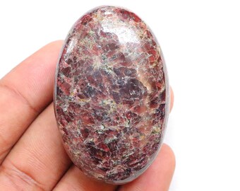 Garnet Palmstone, Polished Garnet Palm, Garnet Crystal, Natural Red Garnet Stone, Almandine - Garnet Gemstone, Attraction, Passion, Gifts.
