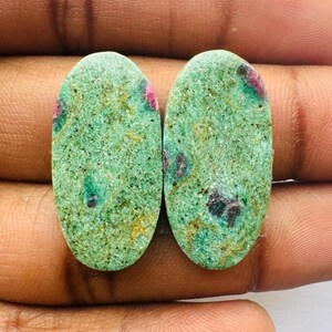 天然ルビーゾイサイト宝石ペア、オーバルカボション（28X13X4 mm）