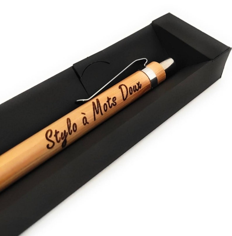 Stylo en bambou personnalisé coffret cadeau, offrez un présent unique, gravure prénom sur mesure. image 2