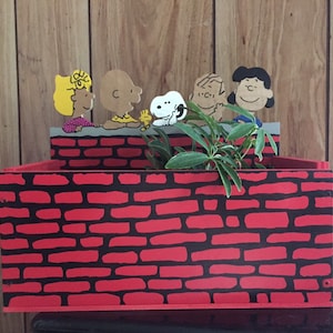 Snoopy Charlie Brown Woodstock Sally Linus Lucy Flower Planter Thinking Wall Plant Pot Garden Handmade Decoration