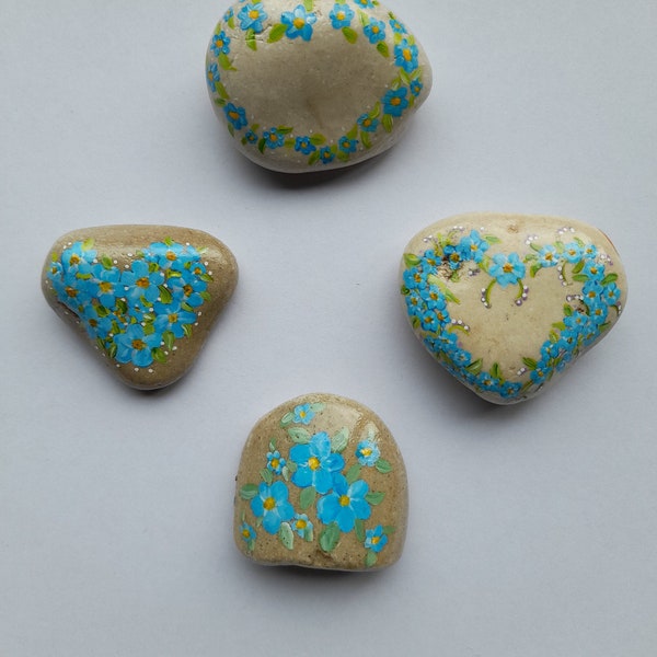 Hand painted Forget me not-floral- pebble-rock-stone-keepsake-gift