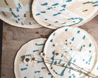 Ceramic plates (set of 4)