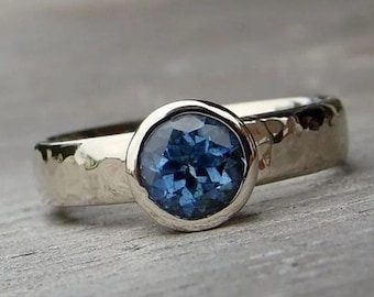 Tanzanite Gemstone 925 Sterling Silver Hammered Ring