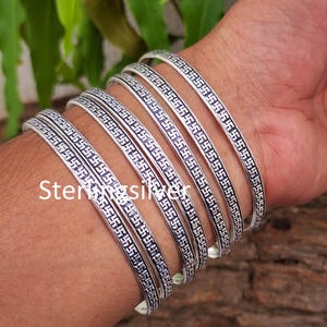 Hinduizm Swastik Designer Lucky Bransoletki Zestaw, Zestaw 7 Bransoletek, Bransoletki ze Srebra Sterlingowego, Bransolety, Bransoletki Srebrne z Indii Zachodnich, Bransoletki dla kobiet