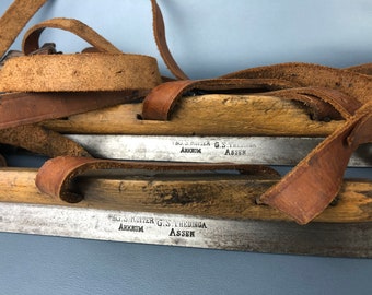 Antique 1900s Dutch GS Ruiter Thedinga Wood Skates