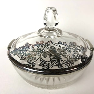 A Vintage Glass Covered Dish With Silver Overlay Of Birds Feasting on Grapes 5&quot; Trinket / Vanity Dish