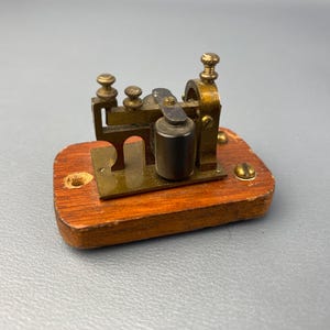 Antique 1900s Miniature Telegraph Sounder