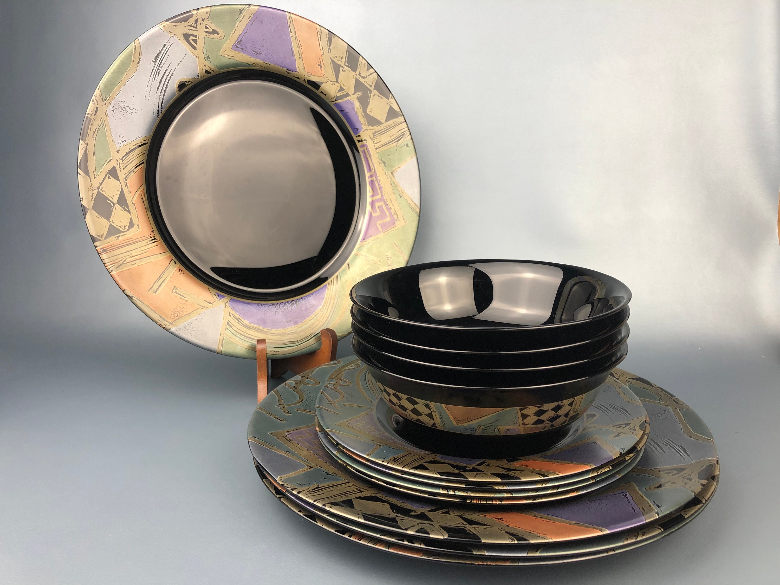 12 Piece Set Arcoroc ‘Santos’ Black Glass Vintage Set Includes Bowls,  Dinner Plates, Salad Made in EXCELLENT CONDITION